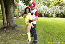 pokemon-annika-xander-carolina-pikachu-trainer-58
