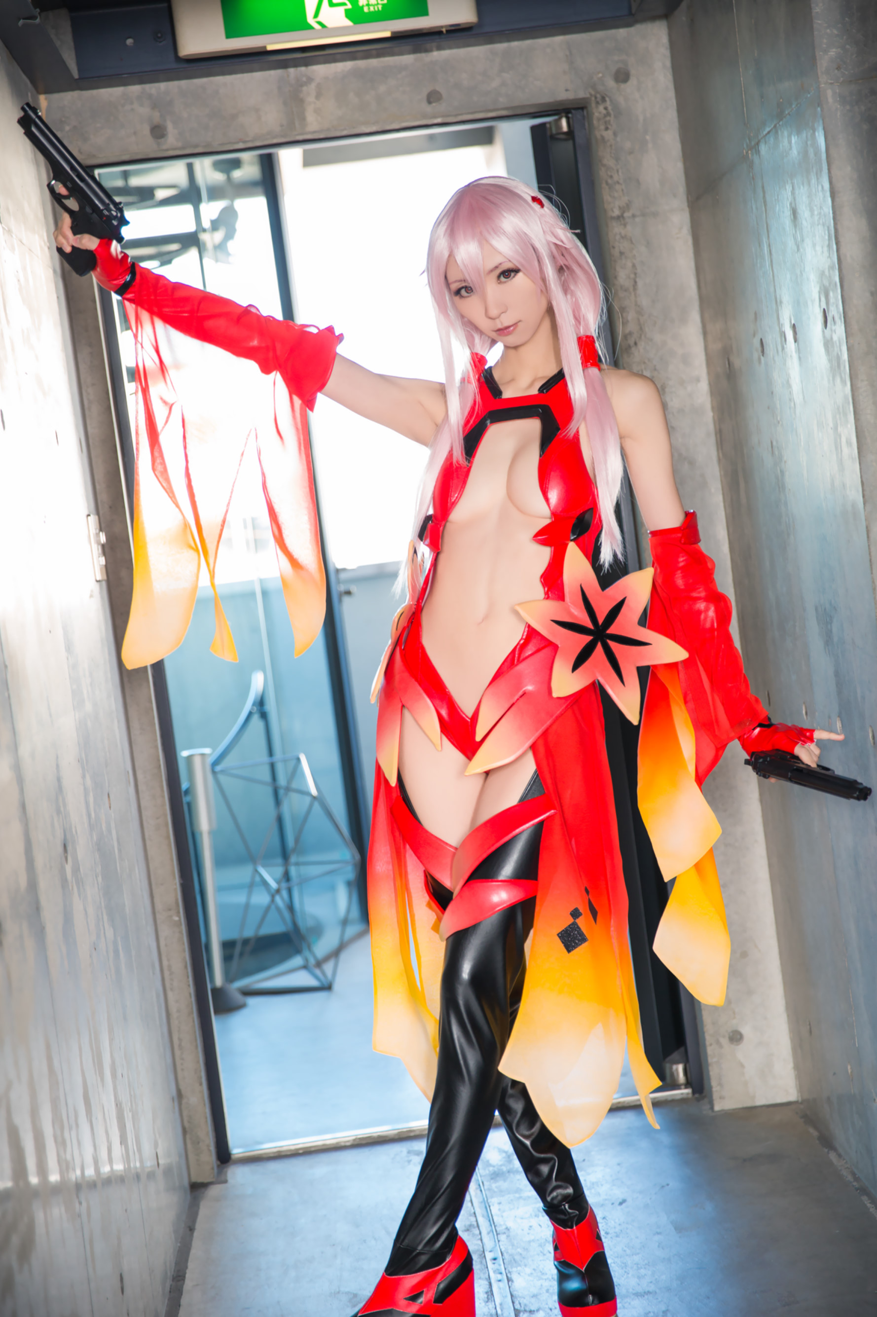 Guilty Crown – Mike – Yuzuriha Inori