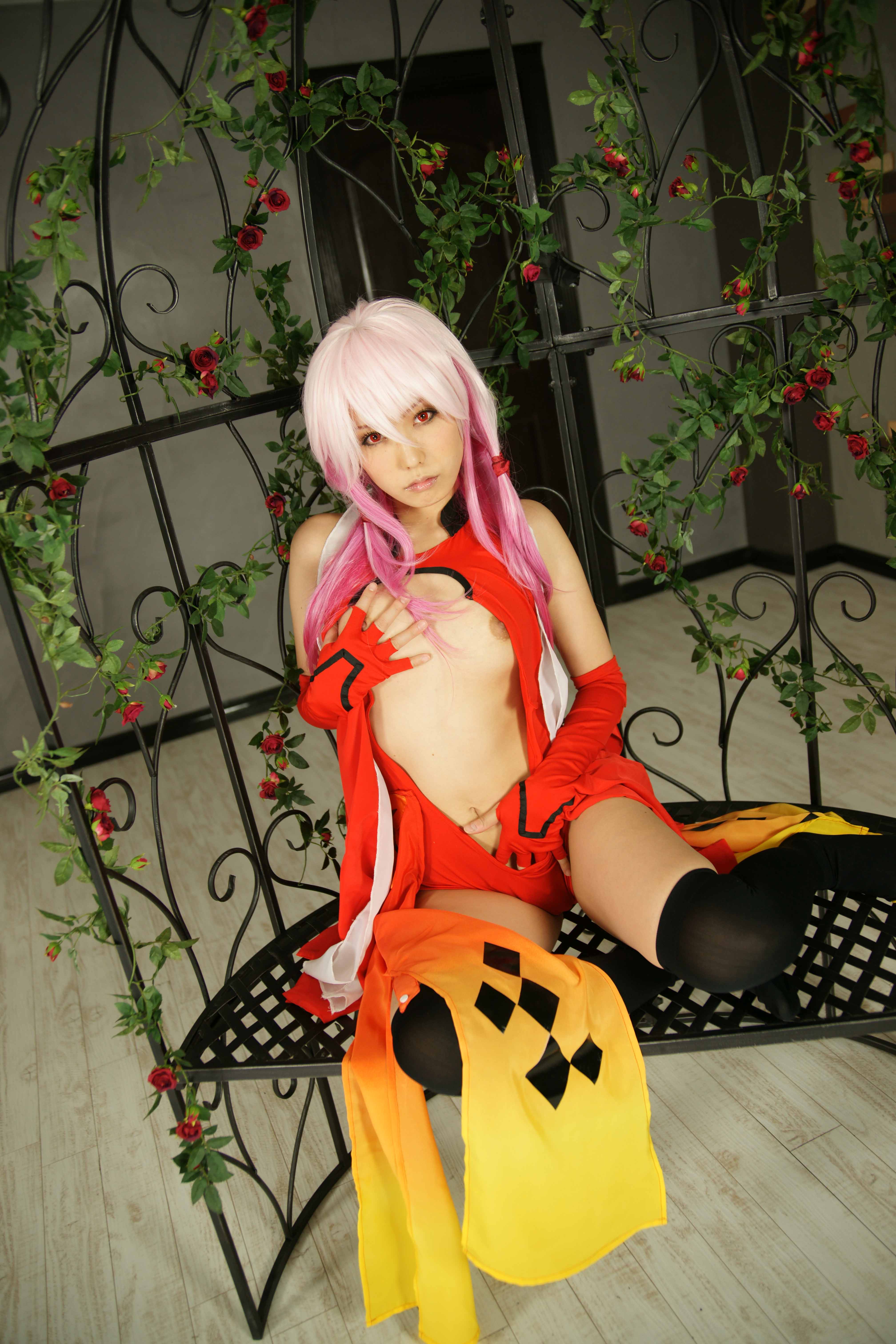 Guilty Crown – Arimura Chika – Yuzuriha Inori