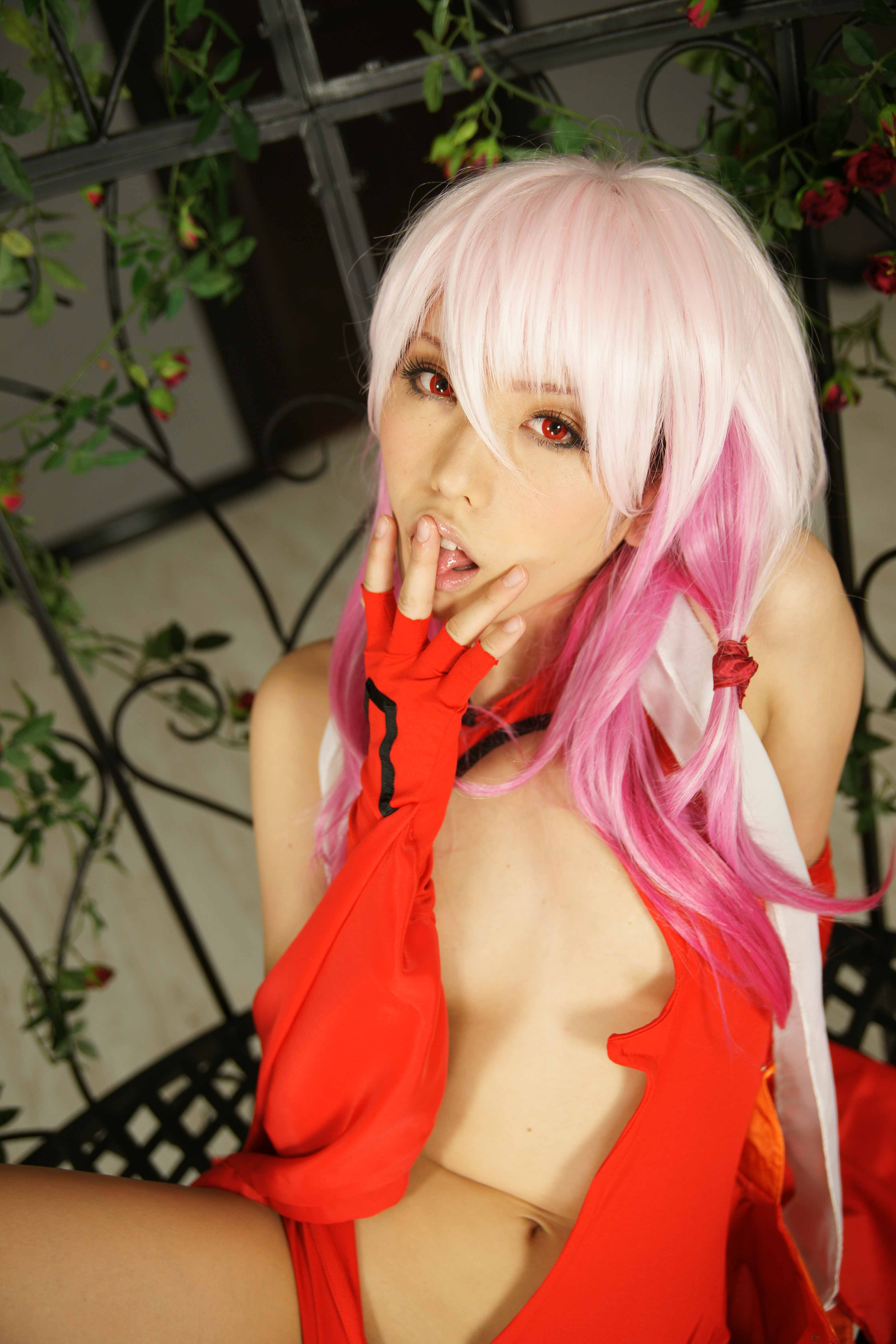 Guilty Crown – Arimura Chika – Yuzuriha Inori