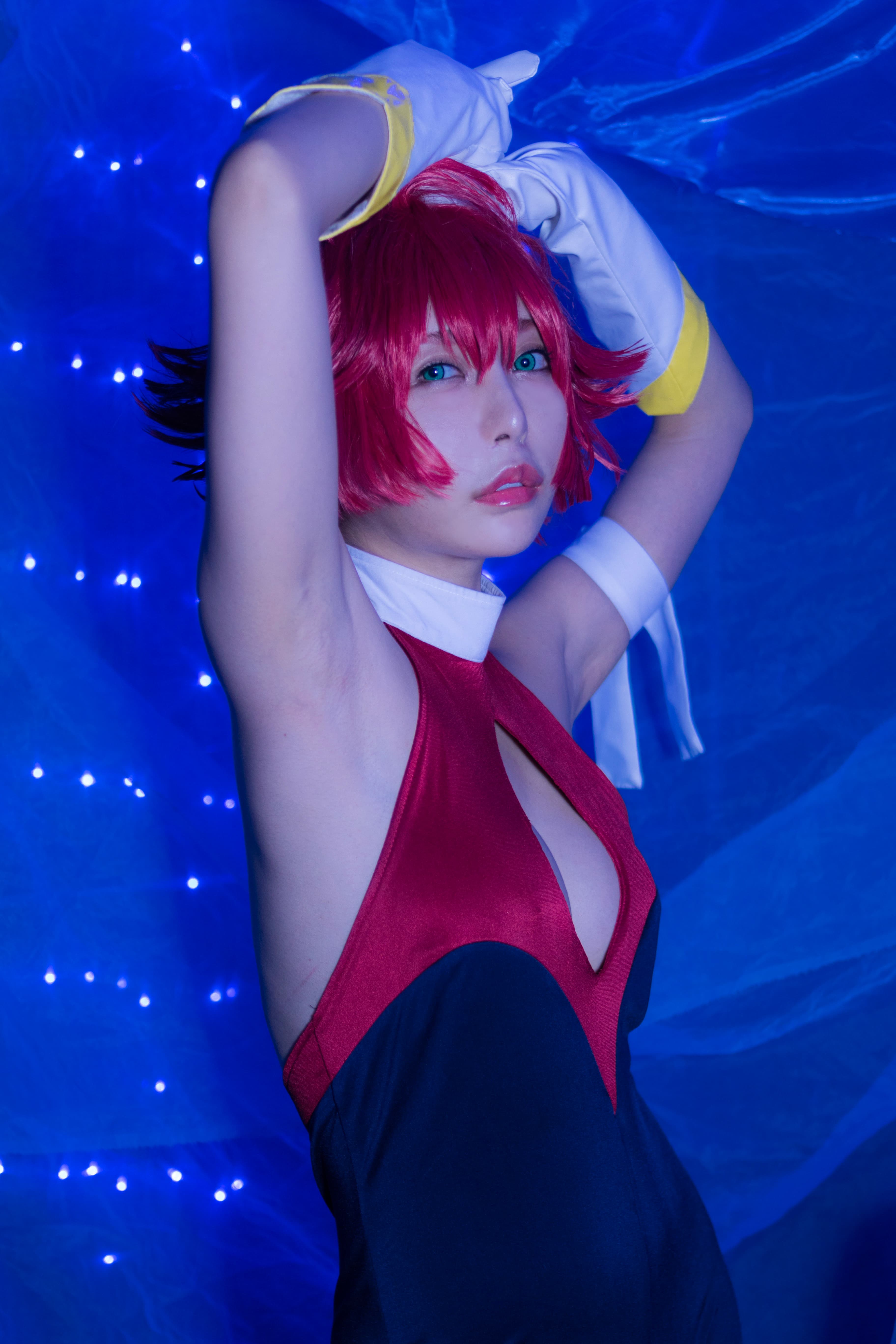 Косплей Cutie Honey с грудастой японкой Izumi Reona