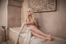 Daenerys Targaryen – Kalinka Fox – A Song of Ice and Fire Hentai Cosplay (35)