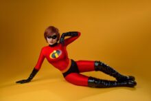 Helen Parr – Kalinka Fox – The Incredibles Hentai Cosplay (22)