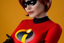 Helen Parr – Kalinka Fox – The Incredibles Hentai Cosplay (8)